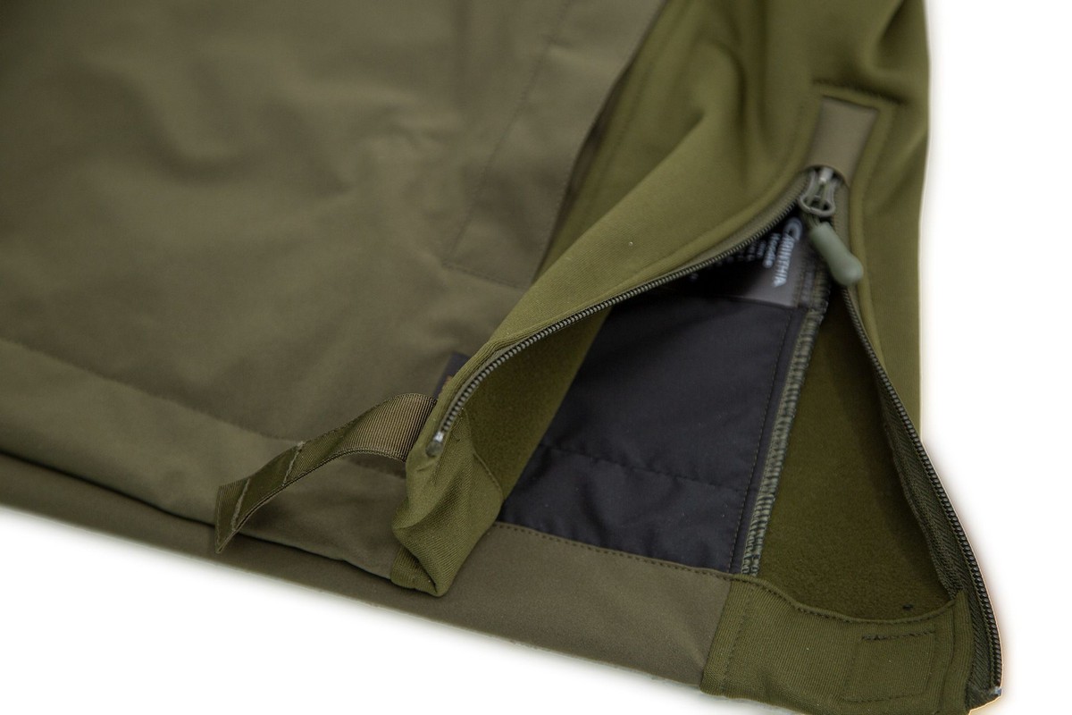 carinthia-bluza-ultra-hoodie-oliv-kieszen-wewnetrzna